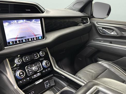 Used 2021 GMC Yukon Denali w/ Denali Premium Package image 20