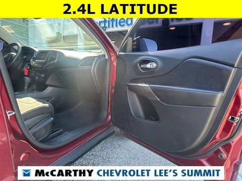 Used 2019 Jeep Cherokee Latitude w/ Popular Appearance Group image 41