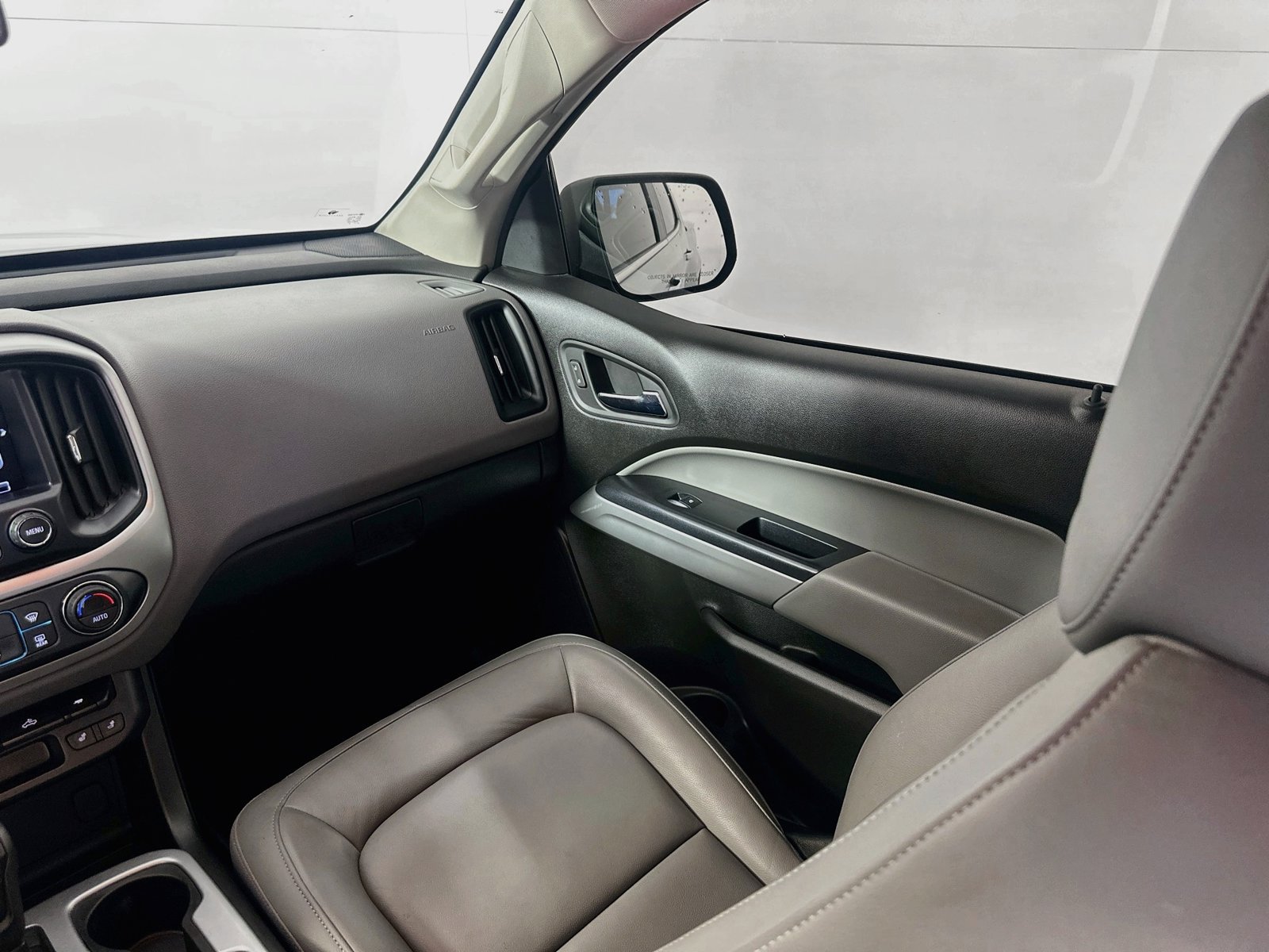 Used 2018 Chevrolet Colorado LT w/ Luxury Package, Chrome AWD/4WD image 22