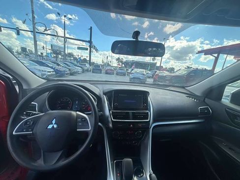 Used 2020 Mitsubishi Eclipse Cross ES image 2
