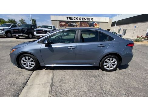 Used 2025 Toyota Corolla LE FWD image 5