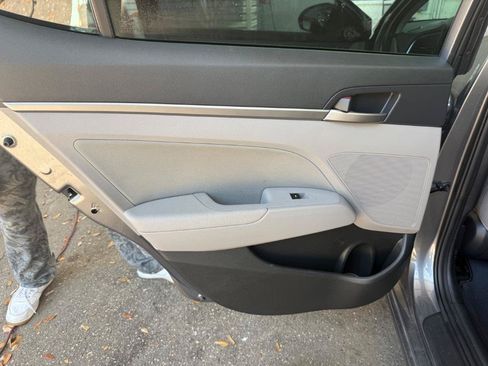 Used 2018 Hyundai Elantra Value Edition w/ Cargo Package FWD image 26