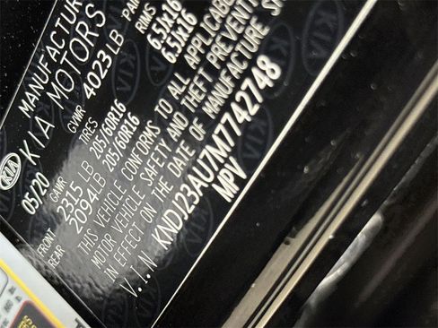 Used 2021 Kia Soul LX image 27