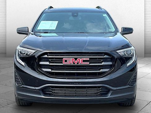 Used 2020 GMC Terrain SLE w/ Driver Convenience Package FWD image 2
