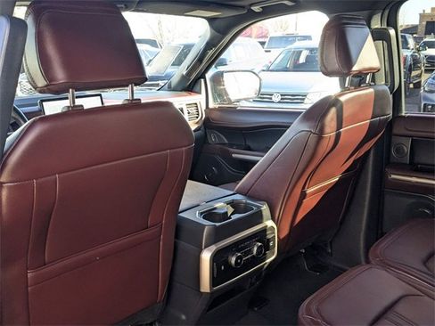 Used 2024 Ford Expedition Limited image 30