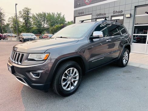 Used 2015 Jeep Grand Cherokee Limited w/ Luxury Group II AWD/4WD image 3