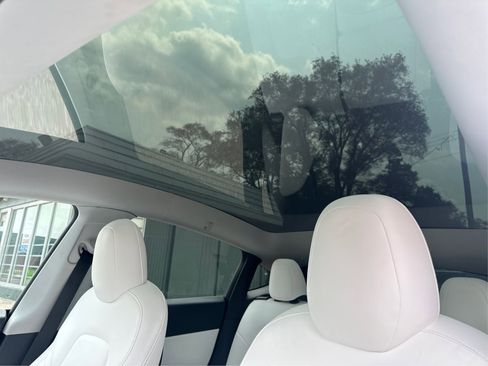 Used 2020 Tesla Model Y Performance image 20