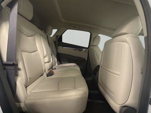 Used 2017 Cadillac XT5 Premium Luxury FWD image 13