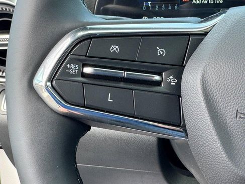 Used 2025 Chevrolet Equinox LT image 18