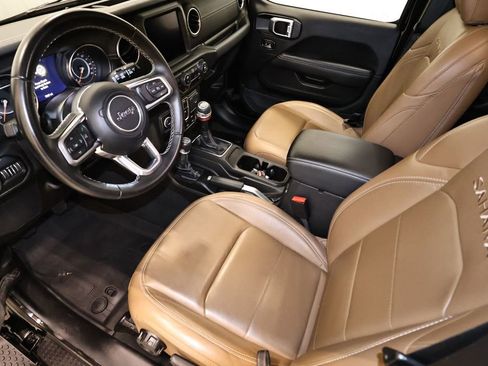 Used 2022 Jeep Wrangler Unlimited Sahara w/ LED Lighting Group AWD/4WD image 32