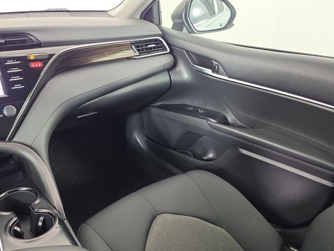 Used 2020 Toyota Camry LE FWD image 33