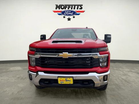 Used 2025 Chevrolet Silverado 2500 LT AWD/4WD image 8