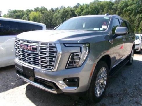 Used 2025 GMC Yukon XL Denali AWD/4WD image 1