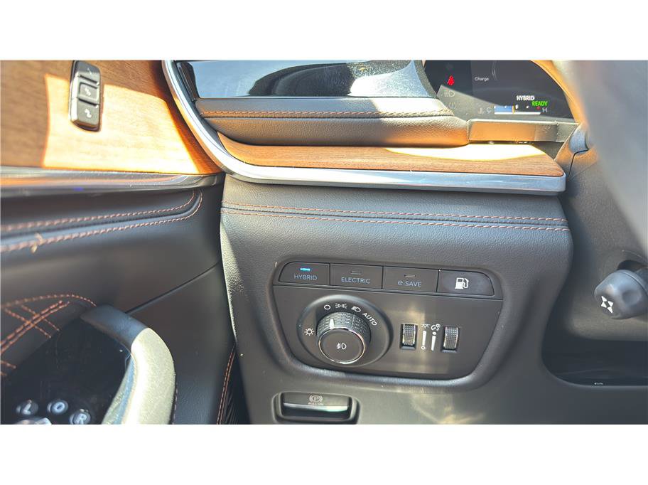 Used 2022 Jeep Grand Cherokee Summit AWD/4WD image 33