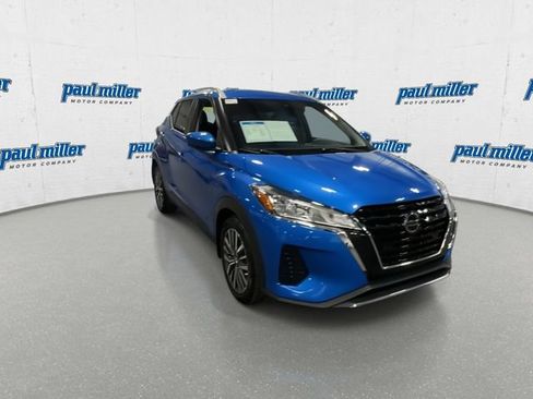Used 2021 Nissan Kicks SV FWD image 3