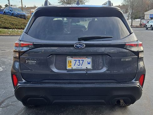 Certified 2025 Subaru Forester Premium image 27