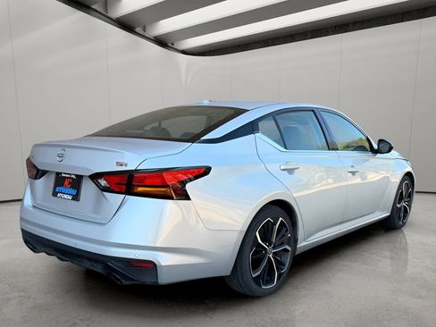 Used 2023 Nissan Altima 2.5 SR image 5