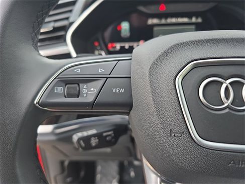 Certified 2025 Audi Q3 2.0T Premium Plus w/ Premium Plus Package image 20