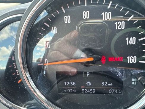 Used 2019 MINI Cooper 4-Door Hardtop w/ Signature Upholstery Package FWD image 5