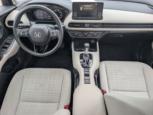 Used 2023 Honda HR-V LX image 9