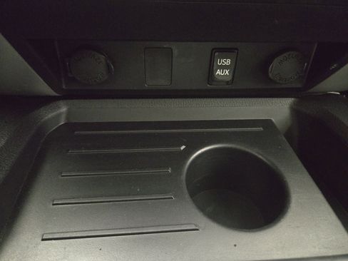 Used 2016 Toyota Tundra SR5 image 25