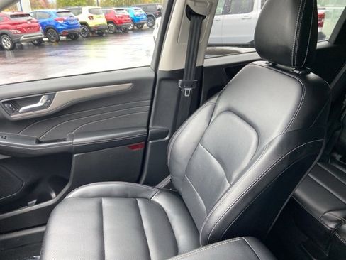 Used 2022 Ford Escape SEL image 25