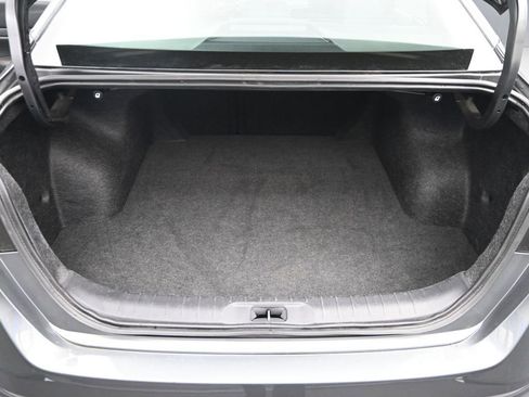 Used 2025 Nissan Altima 2.5 SR image 11