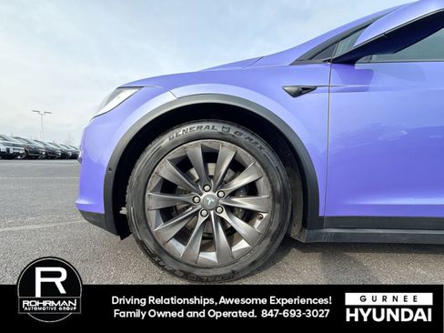 Used 2018 Tesla Model X 75D image 11