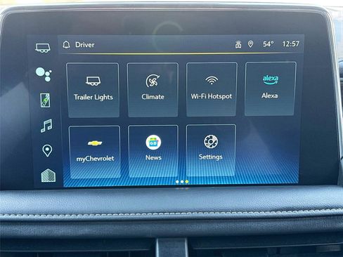 Used 2023 Chevrolet Suburban Premier image 15