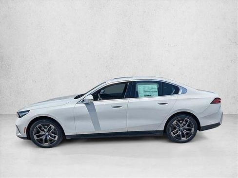 New 2027 BMW 530i w/ Convenience Package RWD image 5