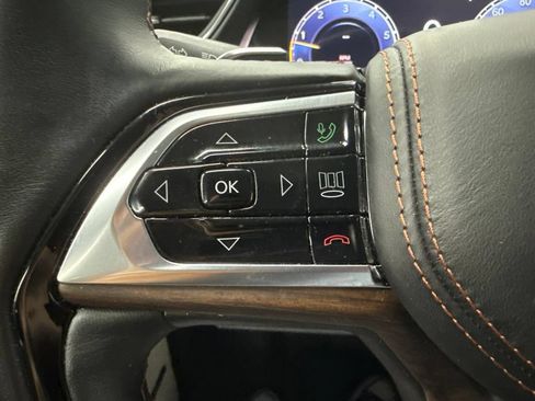 Used 2021 Jeep Grand Cherokee L Summit w/ Luxury Tech Group V AWD/4WD image 24