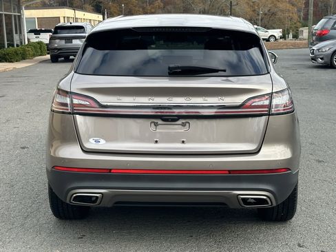 Used 2021 Lincoln Nautilus FWD w/ Equipment Group 101A image 8