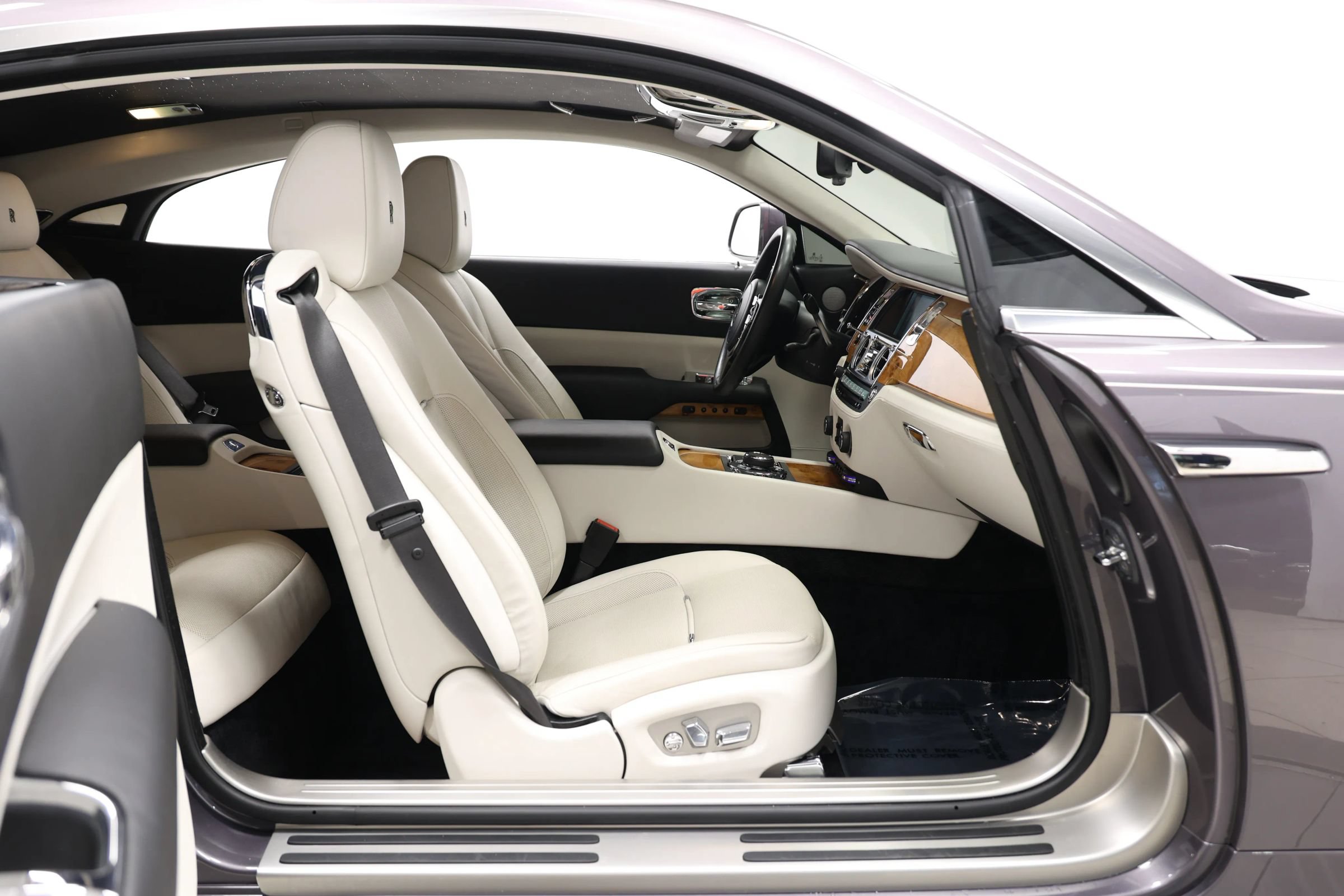 Used 2017 Rolls-Royce Wraith RWD image 97