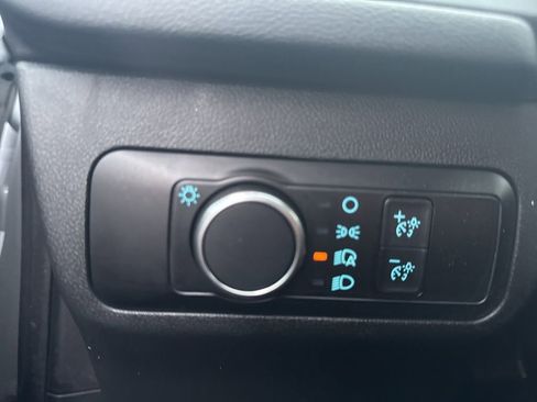 Used 2022 Ford Escape SE image 21