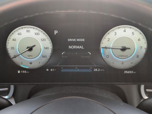 Used 2021 Hyundai Elantra Limited w/ Cargo Package image 15