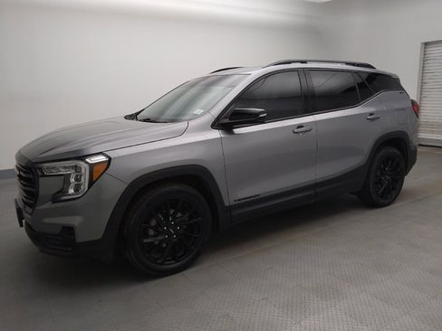 Used 2023 GMC Terrain SLT w/ Elevation Edition image 2