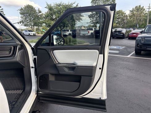 Used 2026 Rivian R1S Adventure AWD/4WD image 15