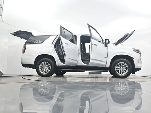 Used 2024 Chevrolet Tahoe LT image 43