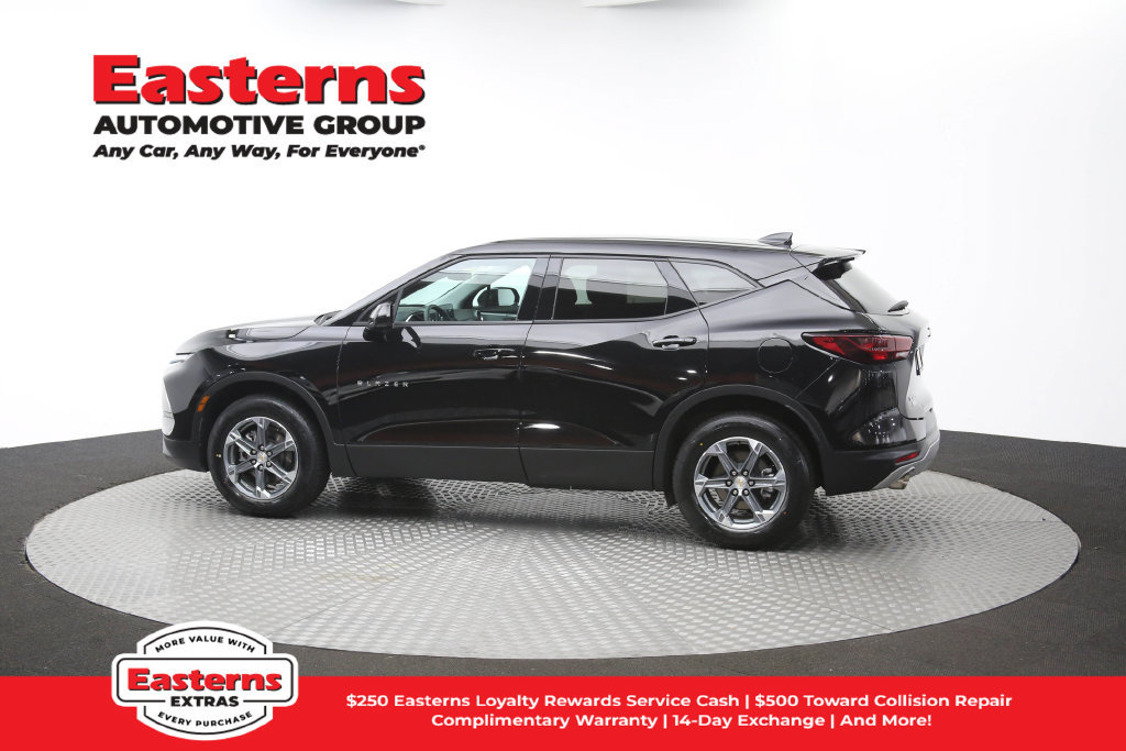 Used 2025 Chevrolet Blazer LT FWD image 64