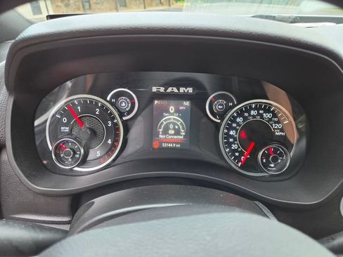 Used 2024 RAM 3500 Tradesman w/ Chrome Appearance Group AWD/4WD image 14