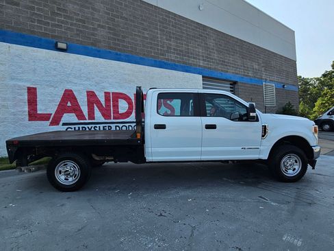 Used 2022 Ford F250 XL w/ Power Equipment Group AWD/4WD image 8
