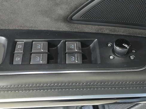 Used 2020 Audi S8 L w/ S8 Executive Package AWD/4WD image 24