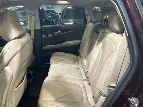 Used 2023 Lincoln Nautilus Reserve w/ Equipment Group 201A image 23