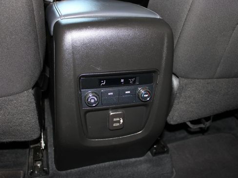 Used 2021 Buick Enclave Preferred FWD image 28