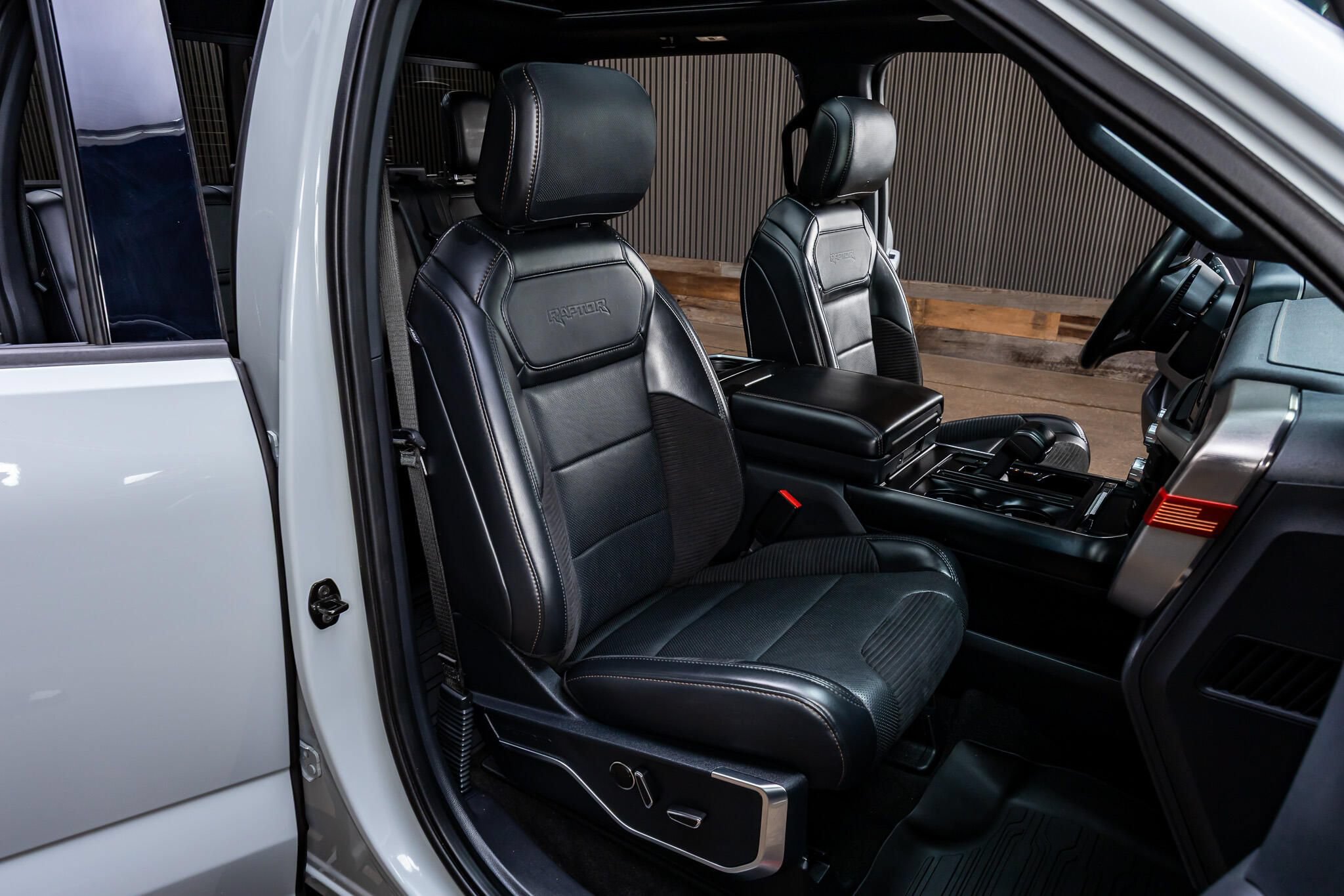 Used 2023 Ford F150 Raptor AWD/4WD image 32