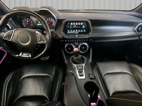 Used 2016 Chevrolet Camaro SS RWD image 6