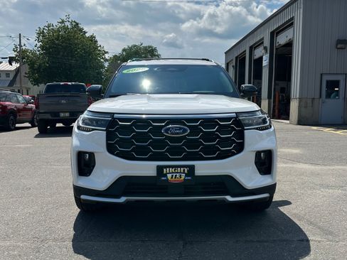 New 2026 Ford Explorer Platinum w/ LUX Leather Package AWD/4WD image 15