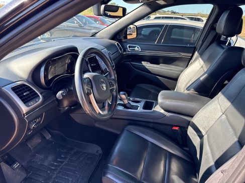 Used 2022 Jeep Grand Cherokee Limited w/ Tech Group image 15