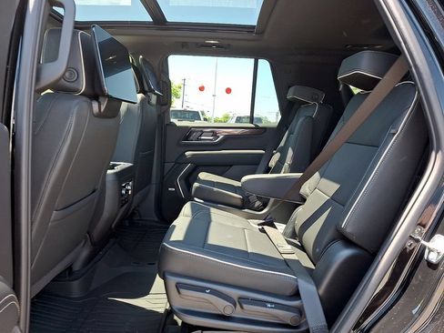 New 2026 GMC Yukon Elevation w/ Elevation Premium Package AWD/4WD image 6