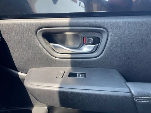 Used 2025 Honda Pilot EX-L image 40